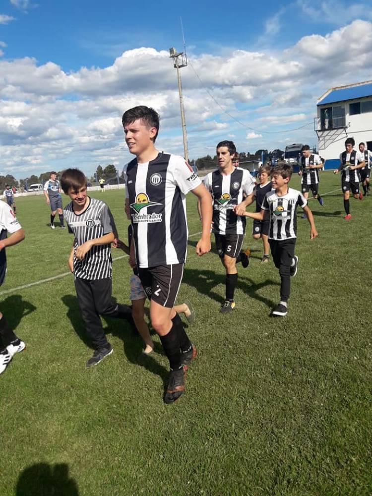 FÚTBOL LIGUISTA: 8va fecha y Blanco y Negro sostiene la punta pese al empate