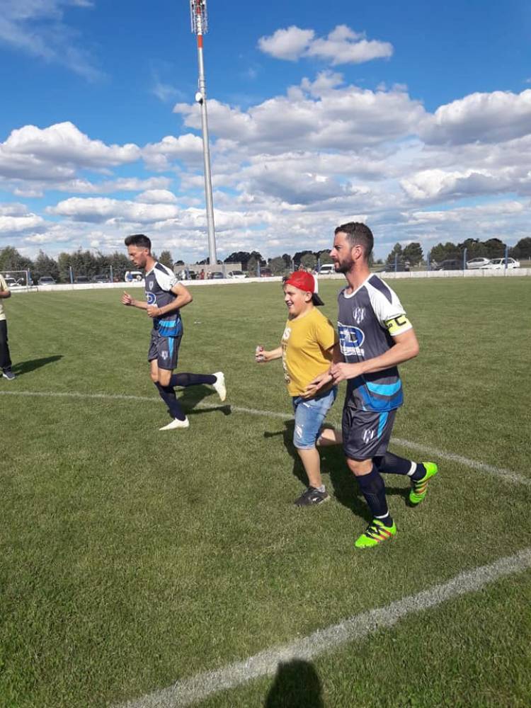 FÚTBOL LIGUISTA: 8va fecha y Blanco y Negro sostiene la punta pese al empate