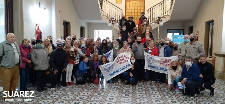 Partió hacia Mar del Plata la delegación de adultos que participa este fin de semana de un Torneo Provincial de Tejo