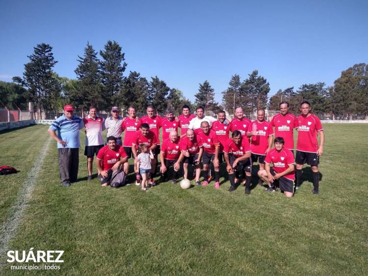 Fútbol del Recuerdo: Comenzó el apasionante torneo de veteranos