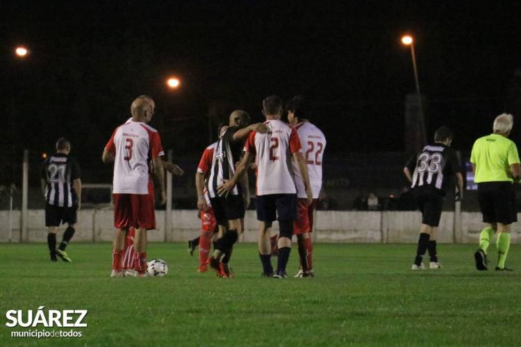 Fútbol del Recuerdo: Comenzó el apasionante torneo de veteranos