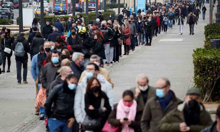 Ómicron es el virus con la propagación más rápida de la historia