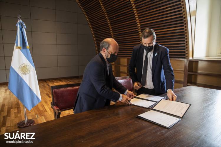 Moccero firmó convenio con el Ministro de Cultura de Nación para la refacción del Mercado Municipal de las Artes