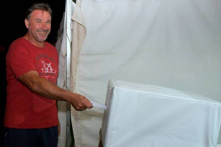 Antonio Rogel, de lista Celeste, ganó la conducción de la Cooperativa Eléctrica de pueblo San José