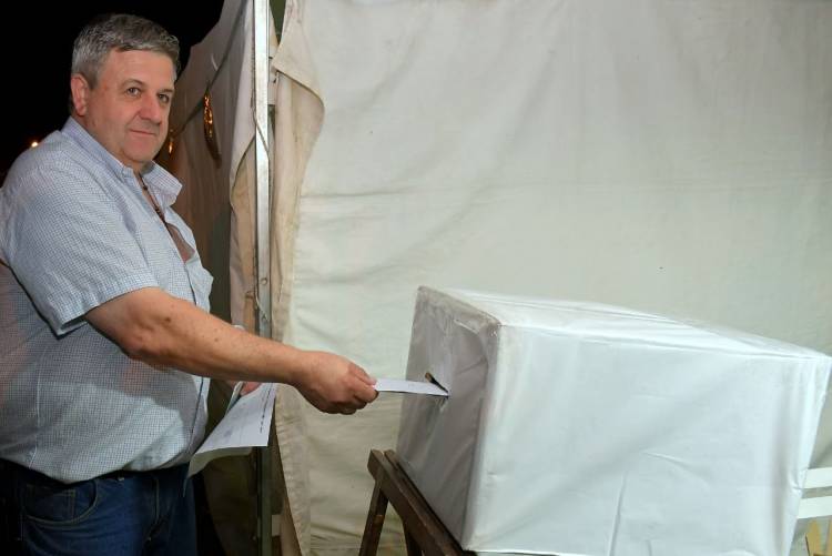 Antonio Rogel, de lista Celeste, ganó la conducción de la Cooperativa Eléctrica de pueblo San José