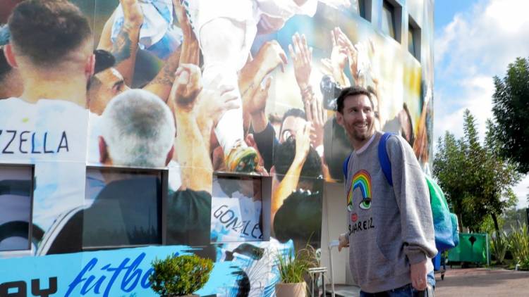 Messi llegó al país y se sumó al seleccionado para la última doble fecha