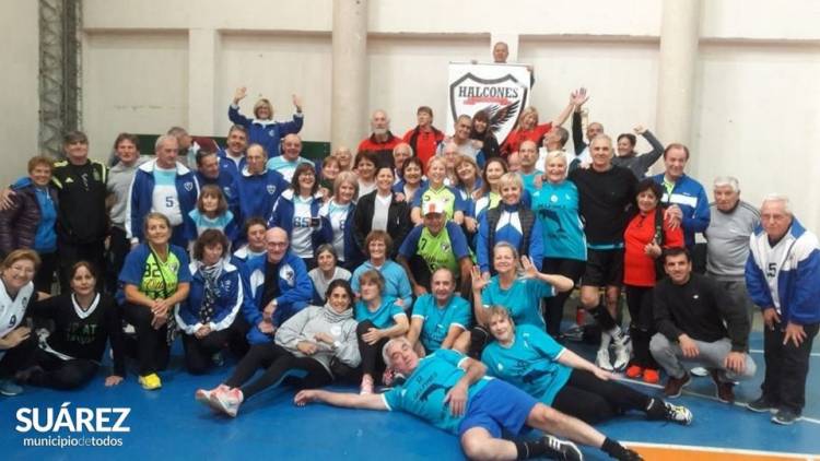 Consejo de Personas Mayores: el equipo NewCom participa de un torneo en Daireaux 
