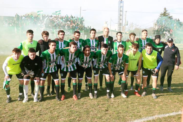Racing de Carhué GANADOR del Torneo Apertura en primera