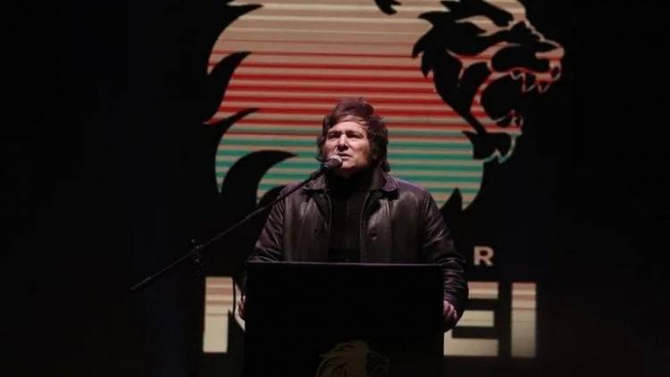 Javier Milei presentó su "Plan Motosierra" en Córdoba e insiste en cerrar el Banco Central