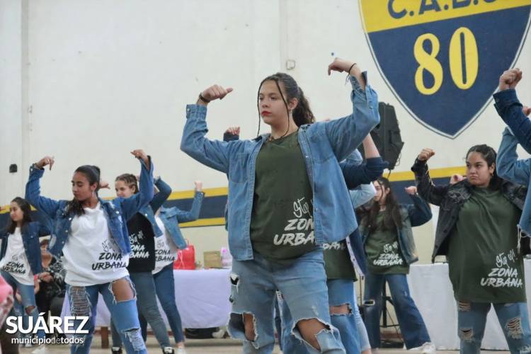 Multitudinario café con tortas organizado por la Comparsa de Personas Mayores