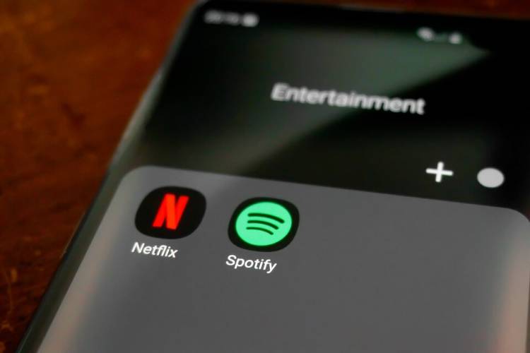 Suba del dólar turista: qué pasa con Netflix, Spotify y el resto de las plataformas