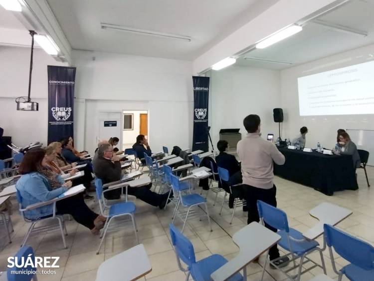 La prestigiosa doctora Silvia González Ayala disertó en la 3ras Jornadas Regionales de Infectología que se llevaron a cabo en la ciudad
