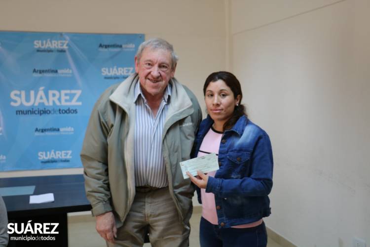 Entregsa de microcréditos para potenciar el trabajo