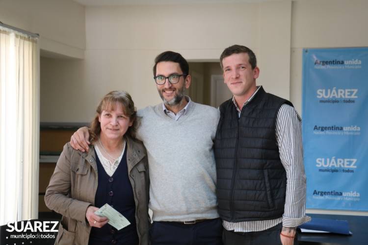 Entregsa de microcréditos para potenciar el trabajo