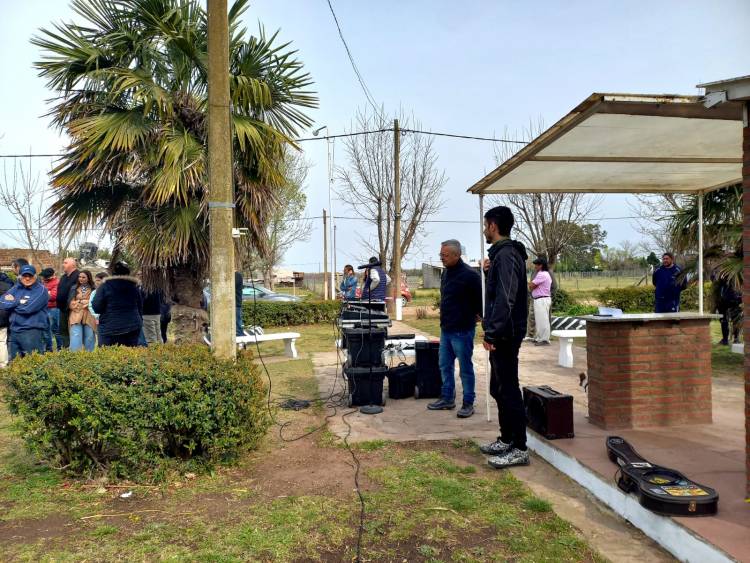 Acto 117 aniversario de Curamalán e inauguración del Mural por Malvinas.