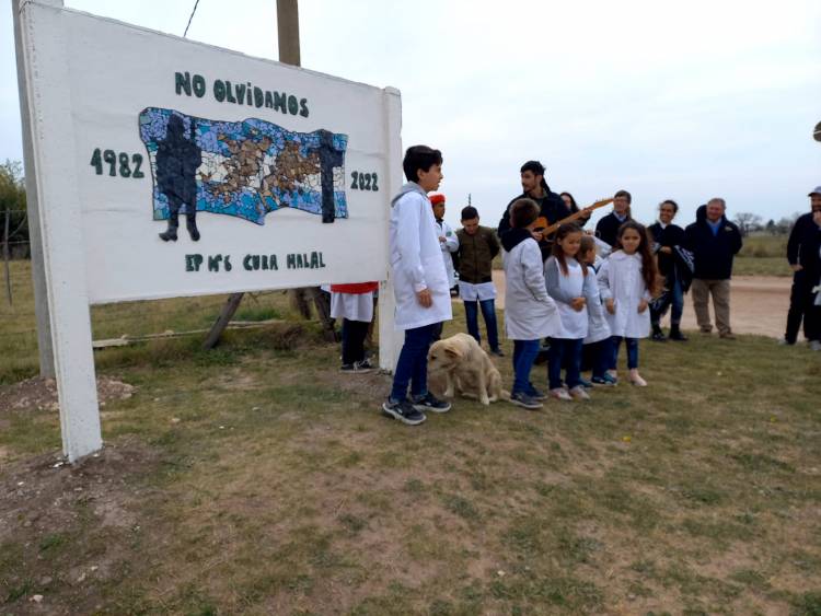Acto 117 aniversario de Curamalán e inauguración del Mural por Malvinas.