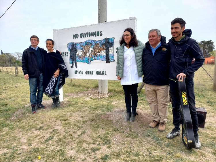 Acto 117 aniversario de Curamalán e inauguración del Mural por Malvinas.