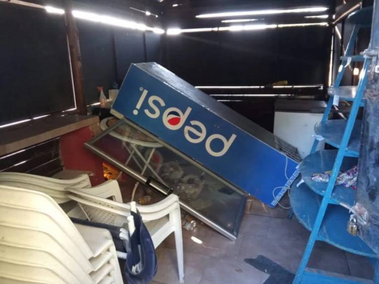 Destrozos en el predio de pileta y parque del Club Boca Juniors