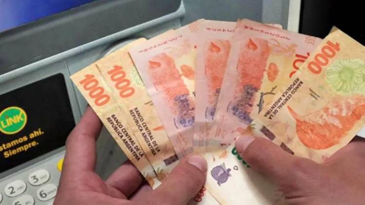 Paritarias: qué trabajadores recibirán aumentos y súper bonos en febrero