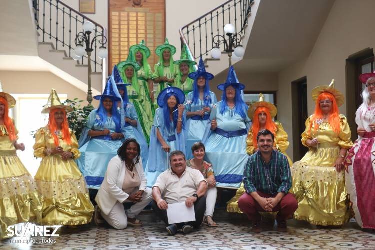 Nuevos trajes de la Comparsa de Personas Mayores para los próximos carnavales de Guaminí 
