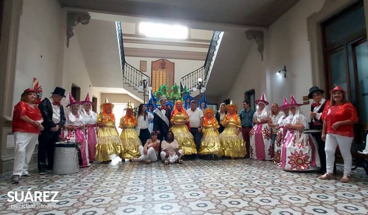 Nuevos trajes de la Comparsa de Personas Mayores para los próximos carnavales de Guaminí 