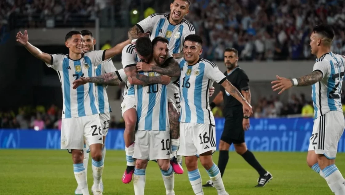 Argentina estrenó, con fiesta, su título ante Panamá