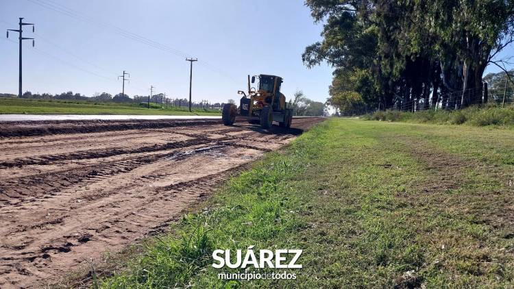 Tareas de limpieza y mejoramiento de calles en distintos sectores de la ciudad