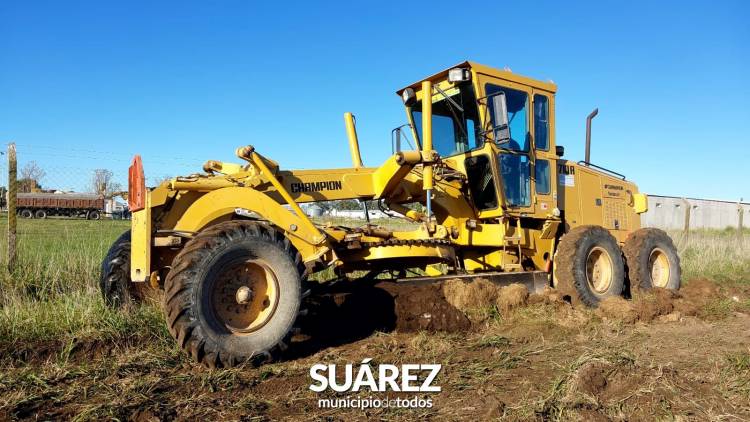 Tareas de limpieza y mejoramiento de calles en distintos sectores de la ciudad