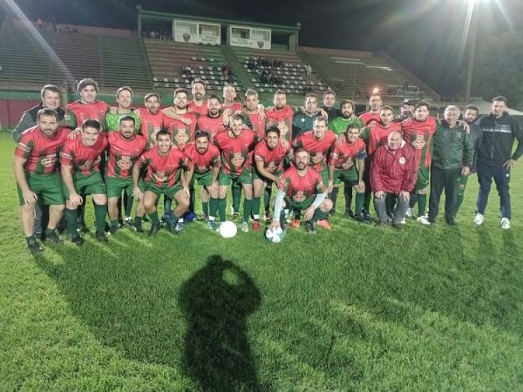 Deportivo Sarmiento campeón del torneo de pre Veteranos