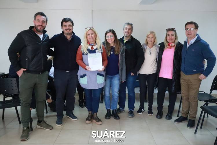 Entrega de aportes económicos a instituciones educativas por más 2 millones de pesos