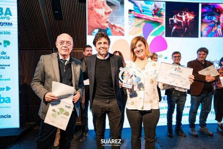 Ángel Schamberger ganó el Premio FEBA Cultura en la categoría música
