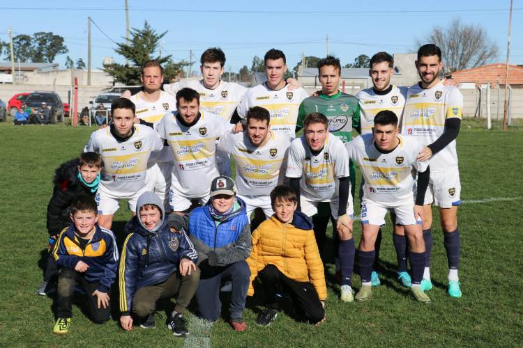 Arrancó el Torneo Clausura con ilusiones renovadas ganaron Blanco y Negro y Deportivo Sarmiento.
