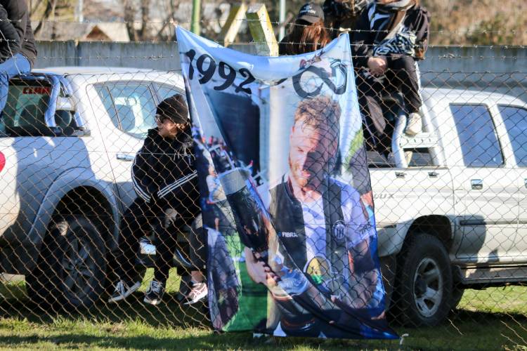 Arrancó el Torneo Clausura con ilusiones renovadas ganaron Blanco y Negro y Deportivo Sarmiento.