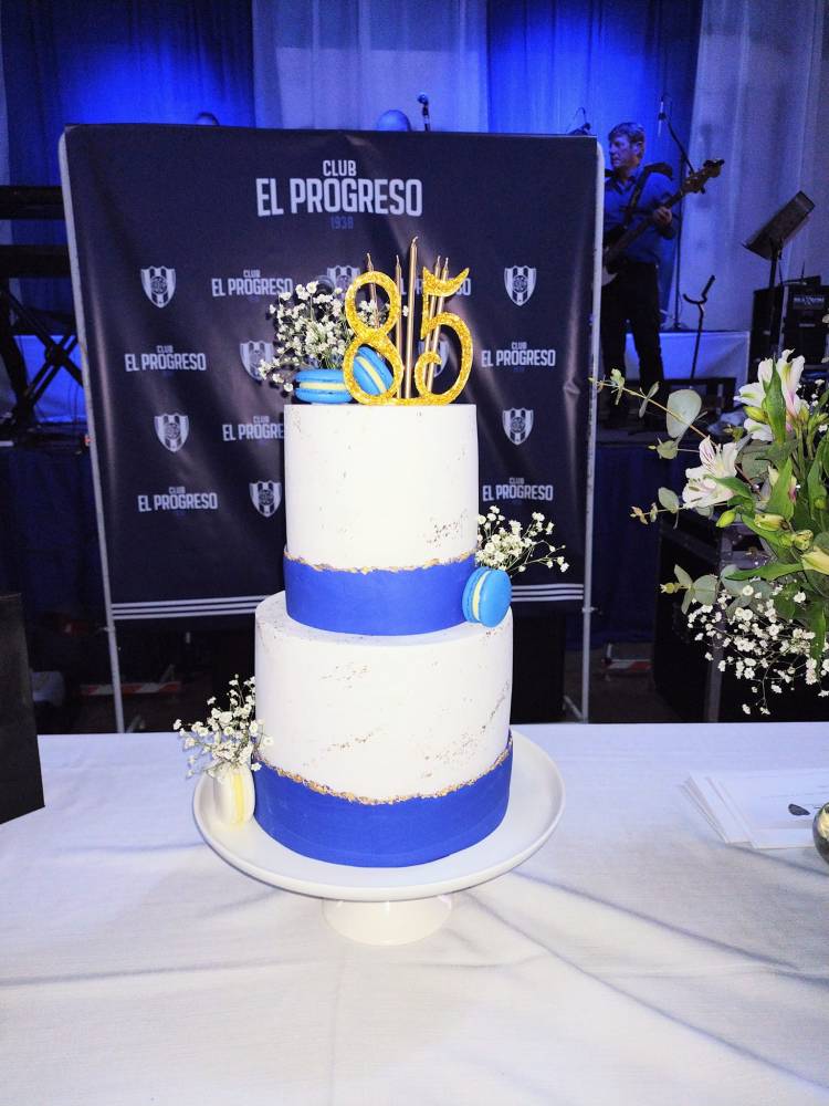 El Club El Progreso de Pueblo Santa María celebró sus 85° años con una gran cena y baile.