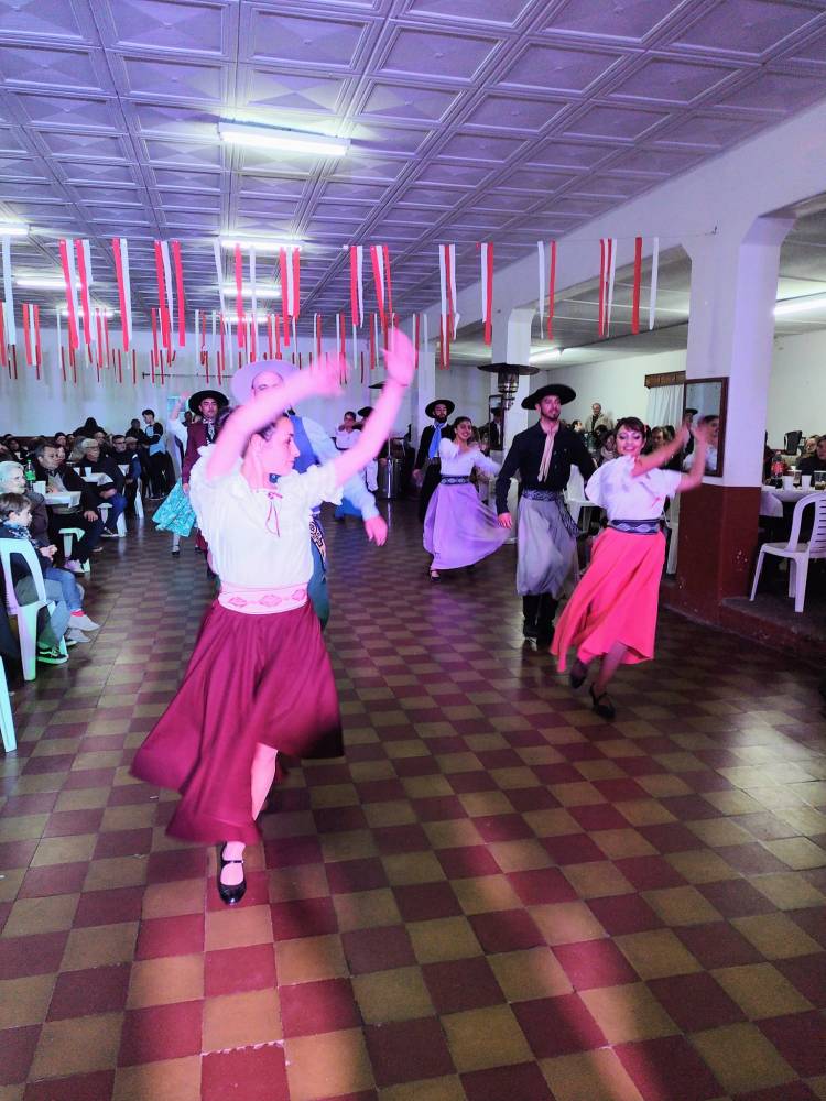 Primer gran fiesta Folklórica del Club Sportivo Belgrano de Pasman