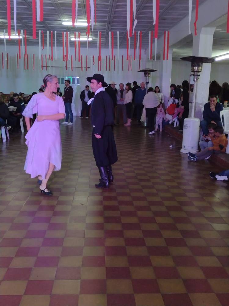 Primer gran fiesta Folklórica del Club Sportivo Belgrano de Pasman