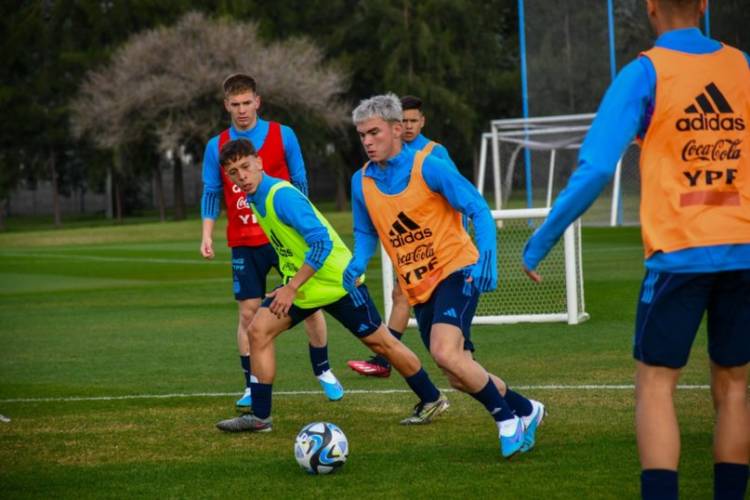 Felipinho: nació en Brasil, fue citado a la selección argentina y tiene raíces bahienses
