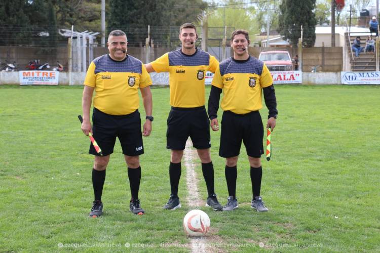 Fútbol de la Liga Regional. Zona A Racing puntero y en la B "El Progreso"