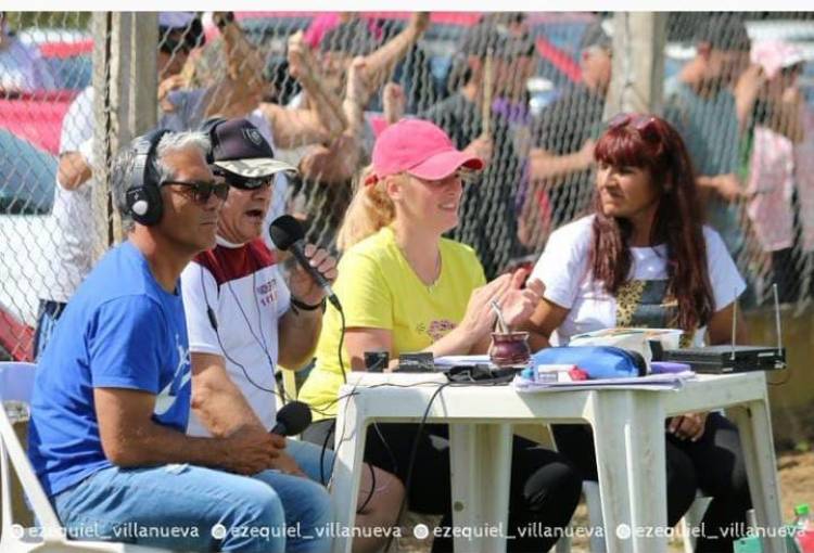 Se jugaron los 4tos de final y solo Atlético Huanguelén continúa representando al distrito.