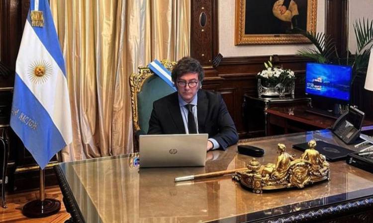 Milei recibe pedidos de auxilio económico de los gobernadores