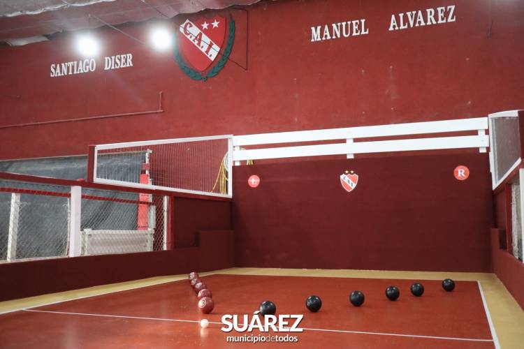 El Intendente Ricardo Moccero acompañó a la familia del rojo de San José en la inauguración de la cancha sintética de bochas