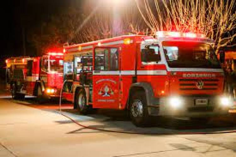 Bomberos de Coronel Suarez colaboran con la extinción del incendio que afecta al Parque Nacional Los Alerces