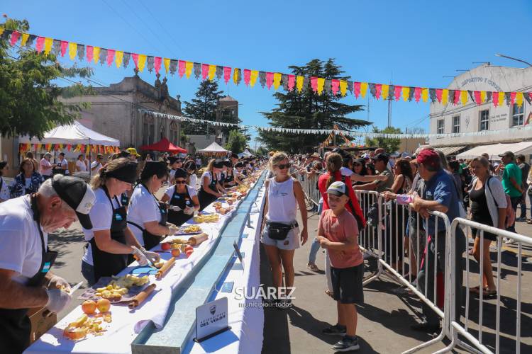 La 9° edición de la Strudel Fest superó el desafío con la elaboración del Strudel “más largo del país”