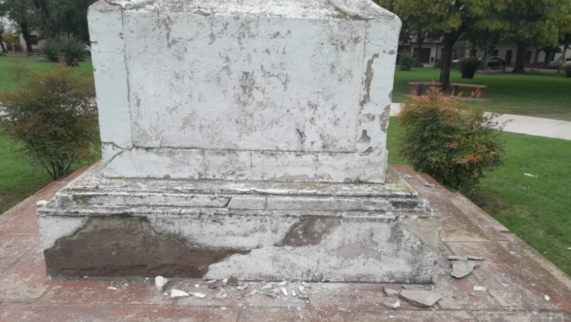 Indignación por actos de vandalismo contra parques y plazas en Suárez