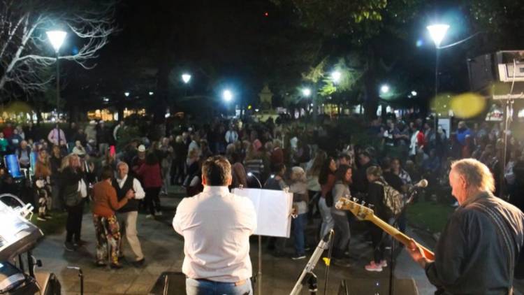 Un merecido homenaje a Los Merry Boys, la banda de Coronel Suárez que marcó una época