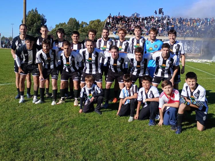 Resultados de fútbol de Primera Masculino y Femenino más Reserva