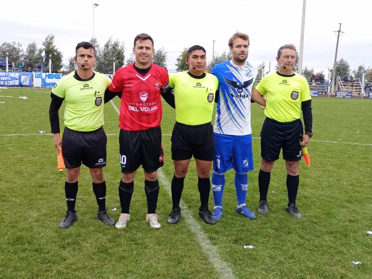 8va fecha de fútbol. Comenzaron a disputarse las revanchas del Torneo Apertura de la Liga Regional.