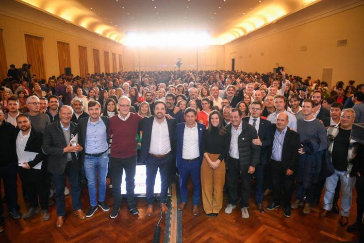 Mar del Plata: Moccero acompañó al Gobernador Kicillof en el Congreso Provincial de Salud 2024