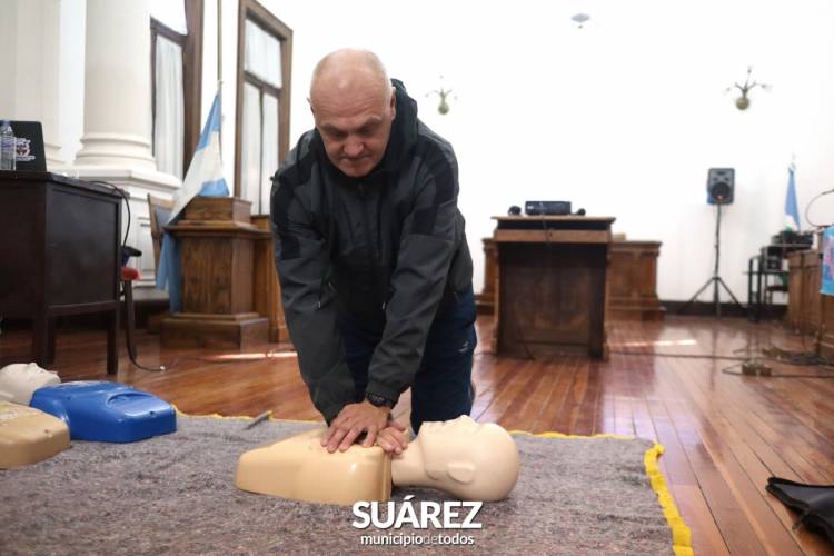 Setenta alumnos de las secundarias N° 8 y N° 1 participaron de la primera jornada de RCP del año