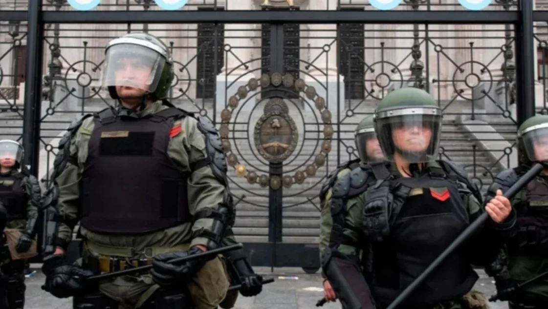 Habrá protestas en el Congreso por la sanción de la Ley Bases
